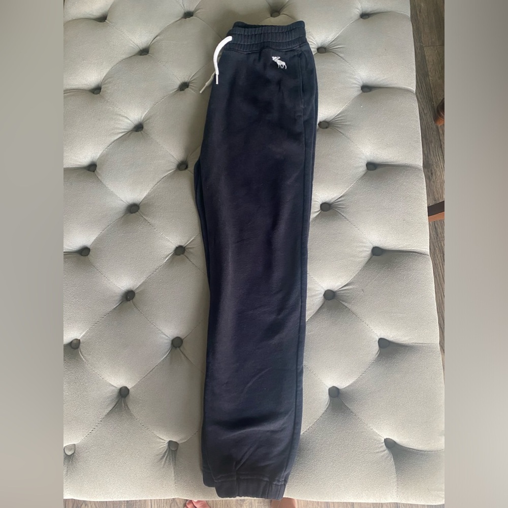 ABERCROMBIE KIDS BLACK SWEATPANTS